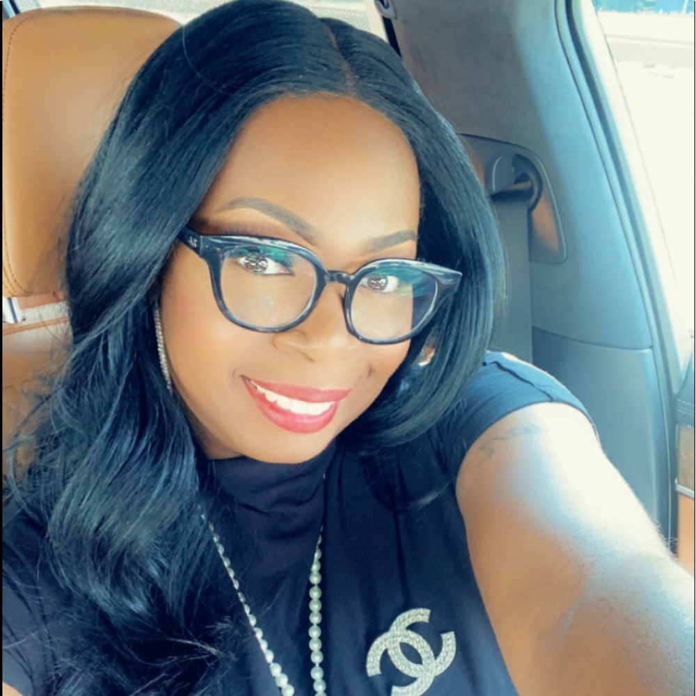 Meet your Posher, Kenita
